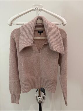Express Women's Dusty Rose V-Neck Ribbed Collar Sweater